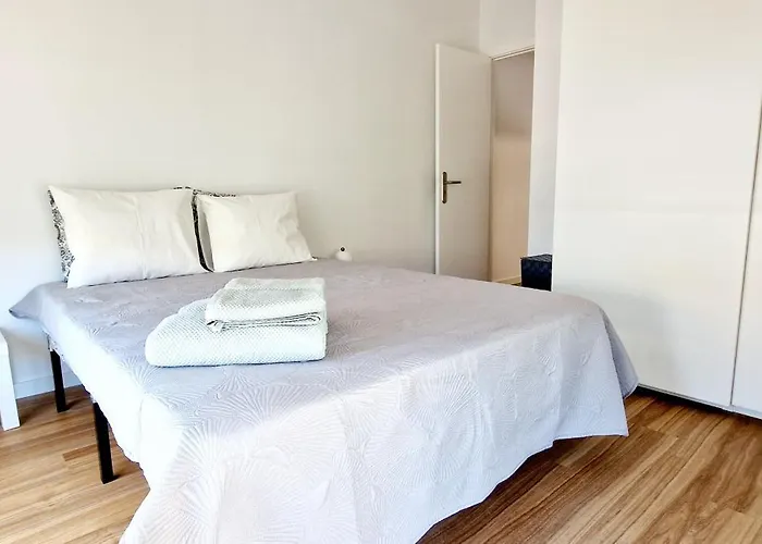 Fantastico T2 Perto Da Da Falesia,