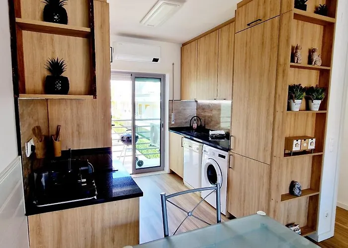 Apartment Fantastico T2 Perto Da Da Falesia, *