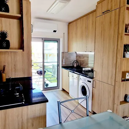 Apartment Fantastico T2 Perto Da Da Falesia, *