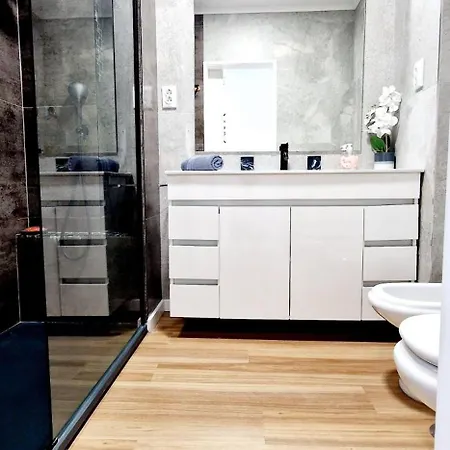 Fantastico T2 Perto Da Da Falesia, *