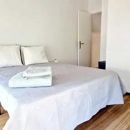 Fantastico T2 Perto Da Da Falesia,